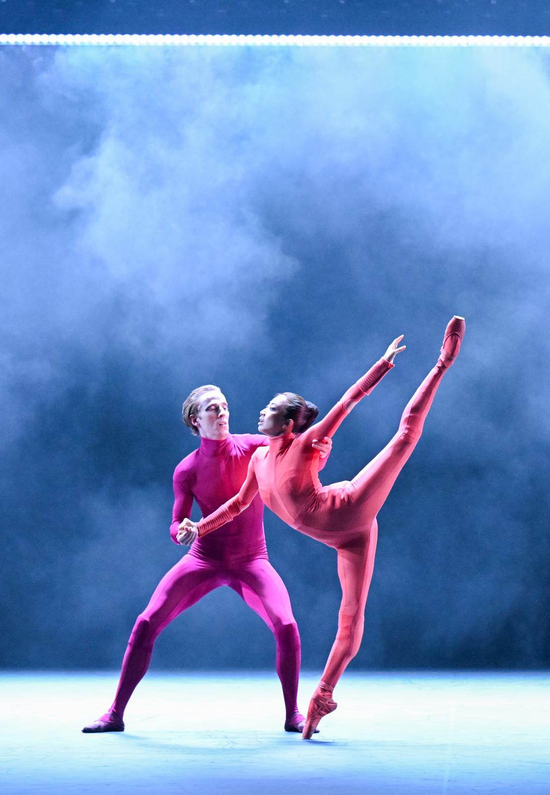 Strange Love — Hong Kong Ballet — silhouette ensemble